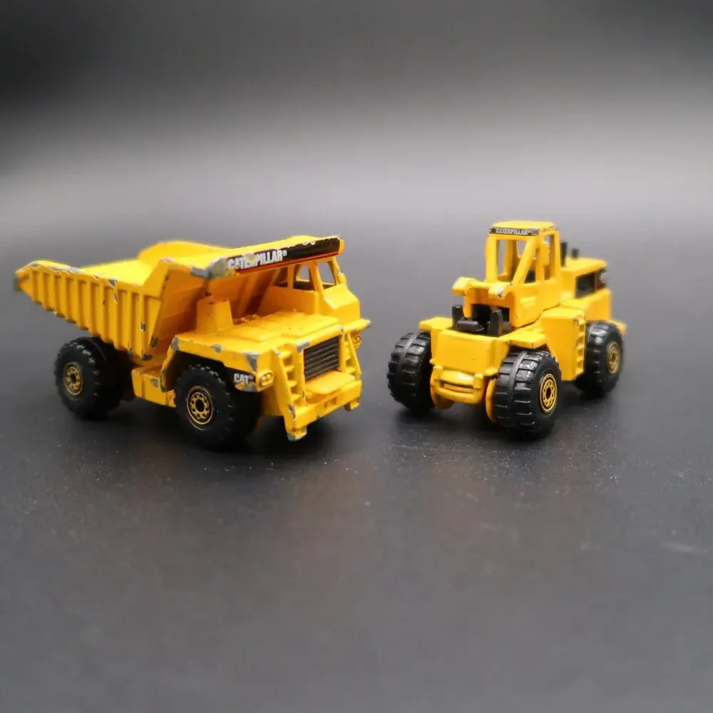 Matchbox Caterpillar Construction Vehicle Diecast Set of 2 1997 1:64 Scale READ